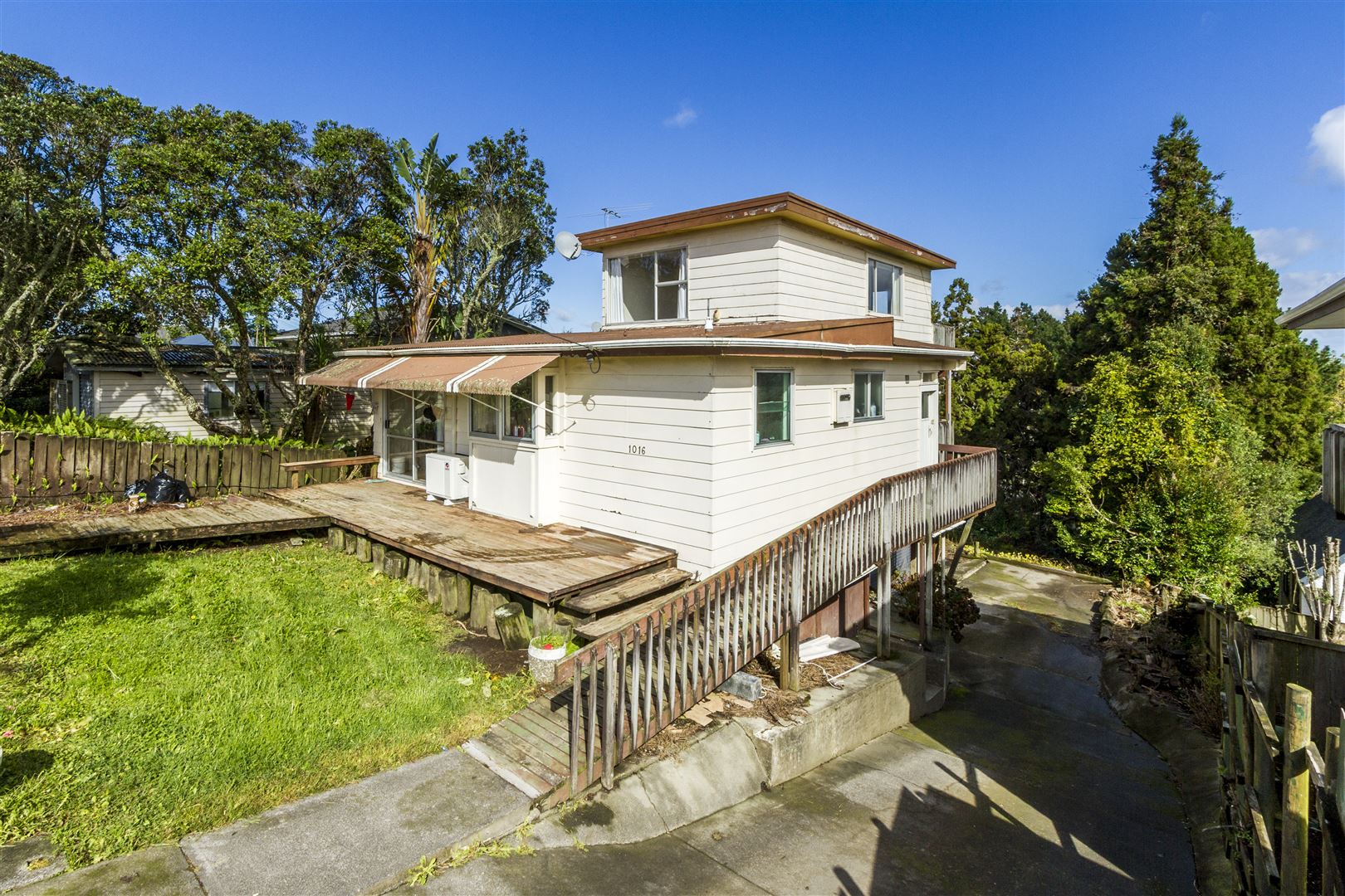 1016 East Coast Road, Fairview Heights, Auckland - North Shore, 4 Bedrooms, 2 Bathrooms