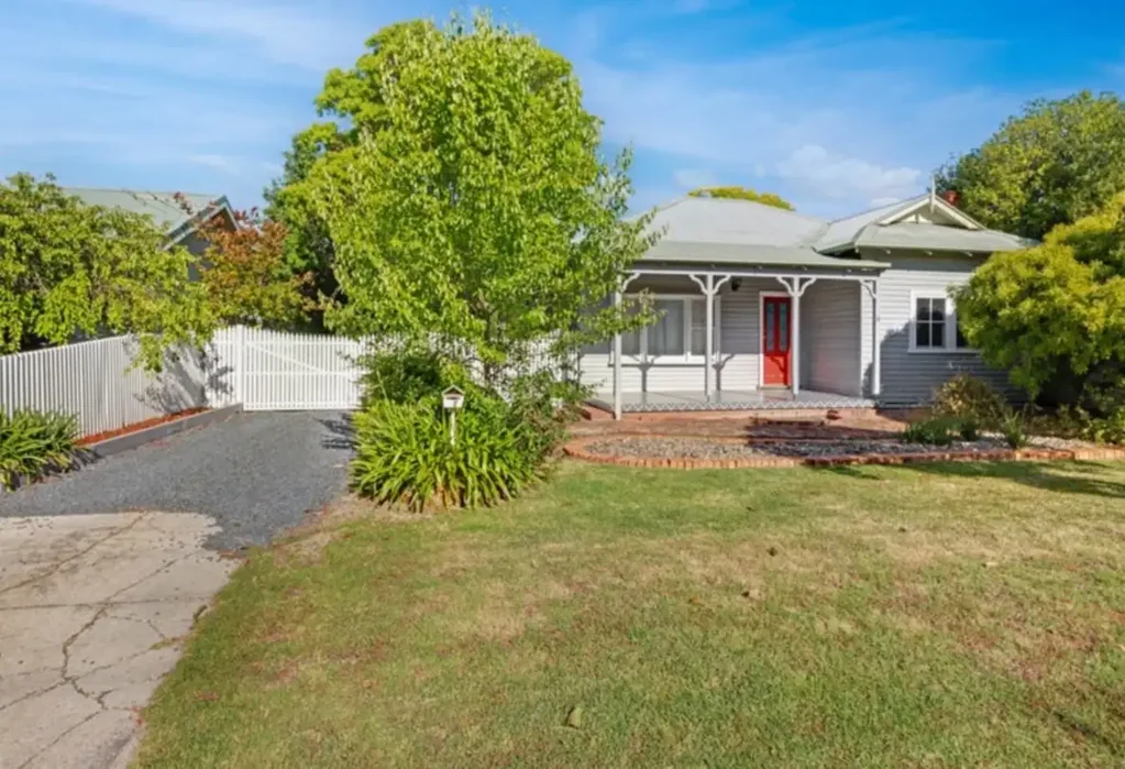 18 Burnley Street, Wodonga, VIC 3690