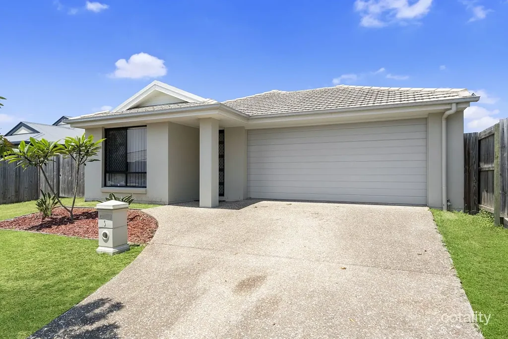 Caboolture 4Habitaciones Smart Investment or Ideal Family Start - Modern Living in a Quiet, Convenient Location