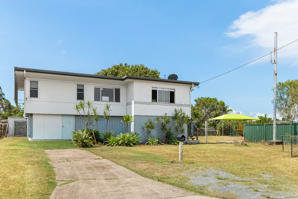 Proserpine 3房  Family-Friendly Living Beside the Park