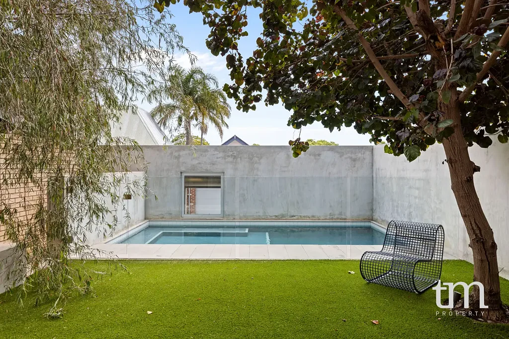 West Leederville 3房  AN ARCHITECTURAL STATEMENT COMING THIS WEEKEND