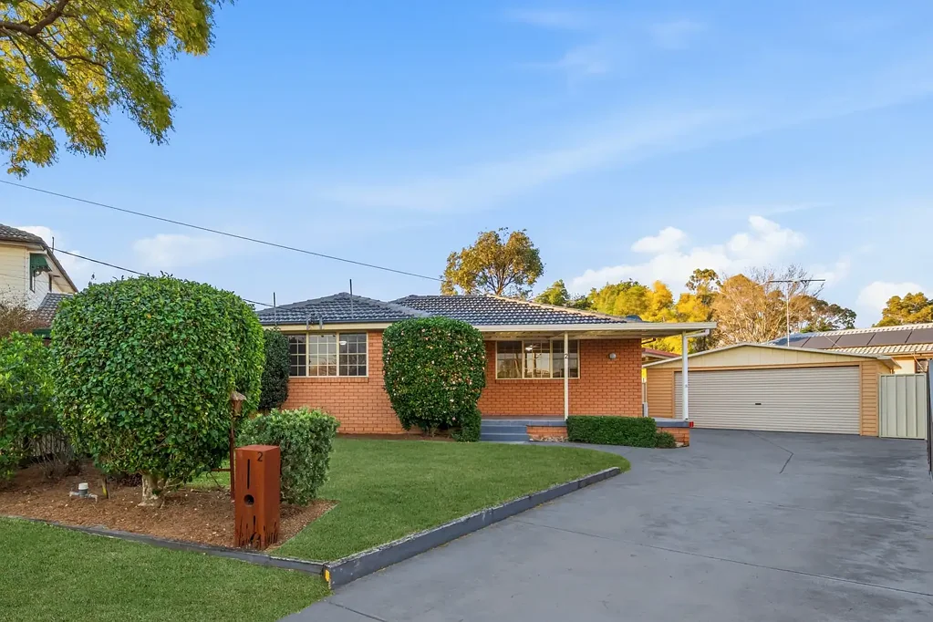 Emu Plains 3房 家庭舒适、户外娱乐与多功能生活 Family Comfort, Outdoor Entertaining & Versatile Living