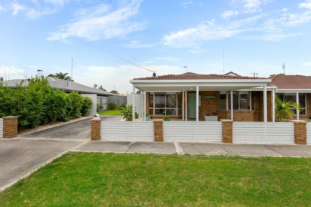 Lakes Entrance 2房  Perfectly Positioned for Lifestyle and Convenience