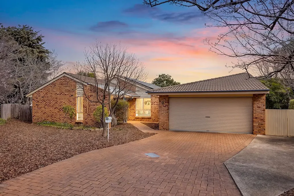 Palmerston 4બેડરૂમ Single level family home on an 825sqm block