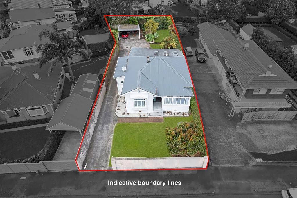 Mount Albert 3房  Disregard CV - 746sqm (more or less) in urban zone