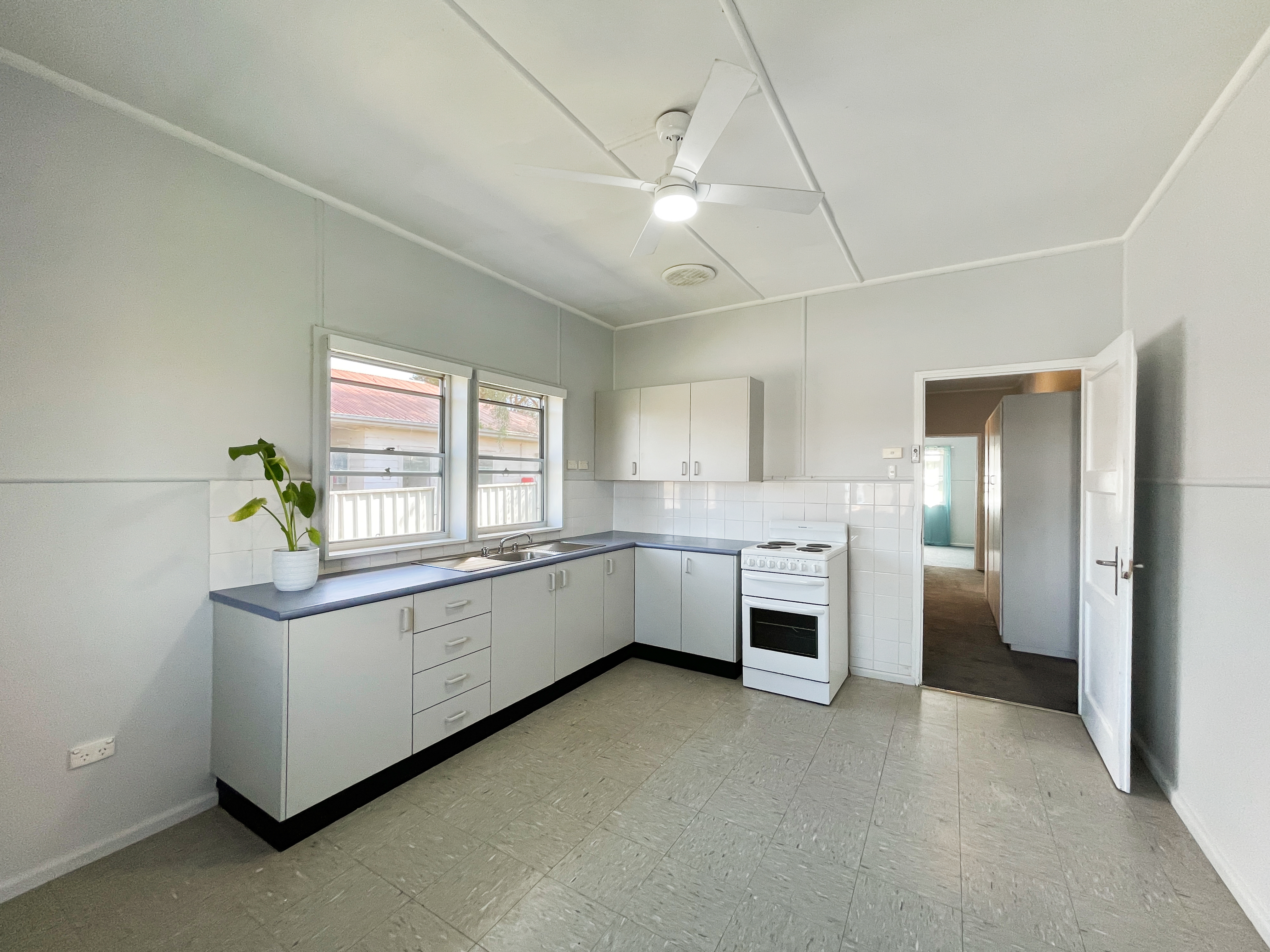 16 CONRIDGE ST, FORBES NSW 2871, 0 ห้องนอน, 0 ห้องน้ำ, House