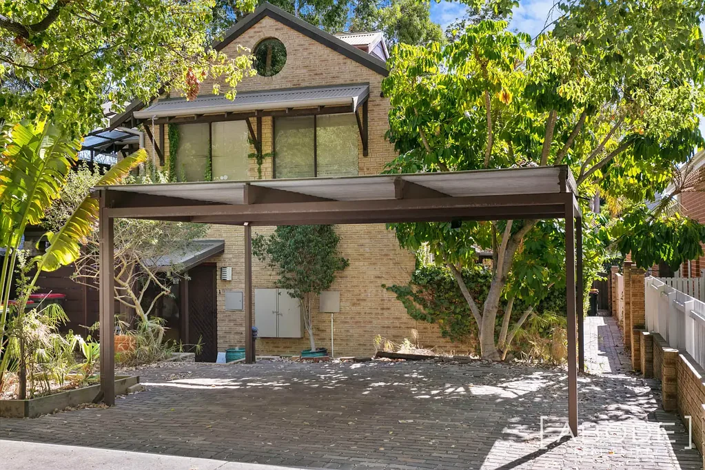Three level town house in the heart of Subiaco!