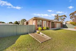 23 Regency Drive, Mount Clear