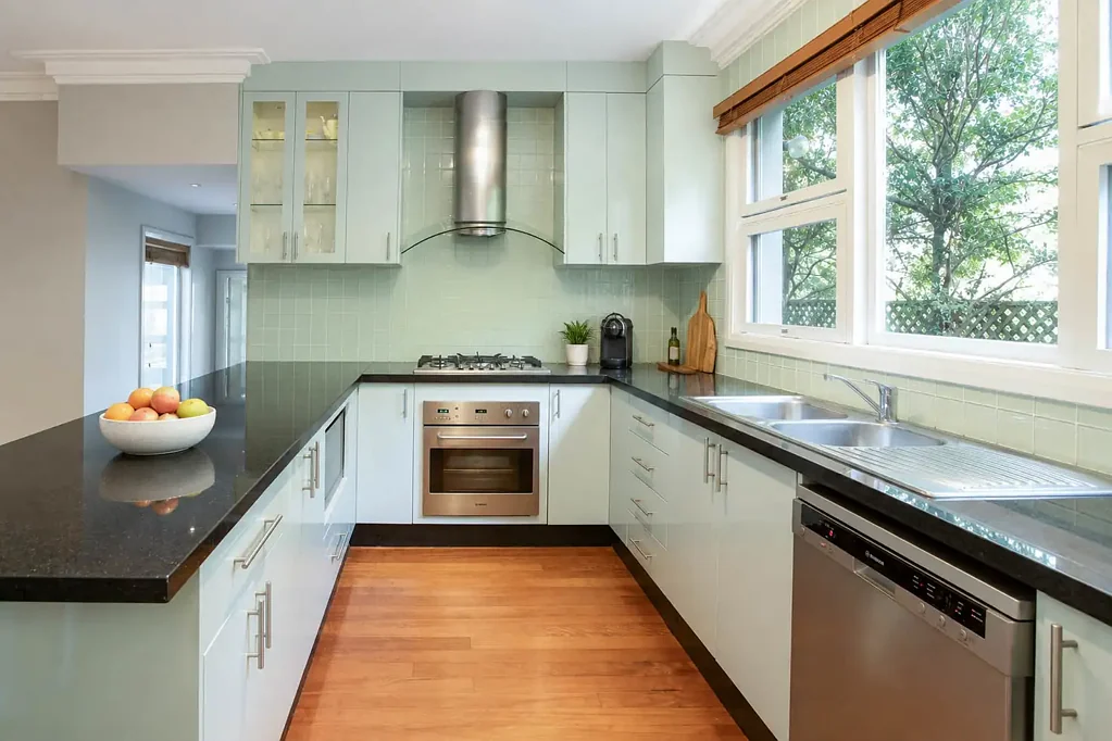 STUNNER!!! THE PERFECT FAMILY HOME!!!