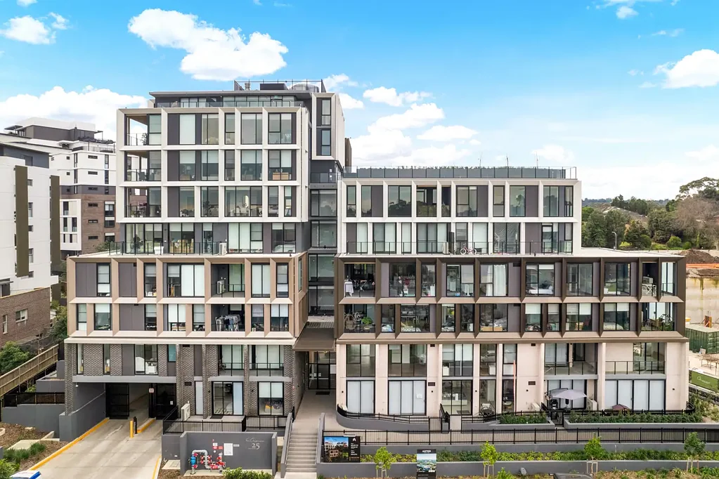 Light-Filled Luxury, Effortless Convenience
