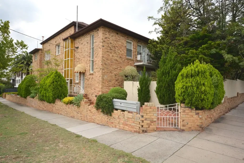 North Facing Apartment with Garage in the Heart of Elsternwick