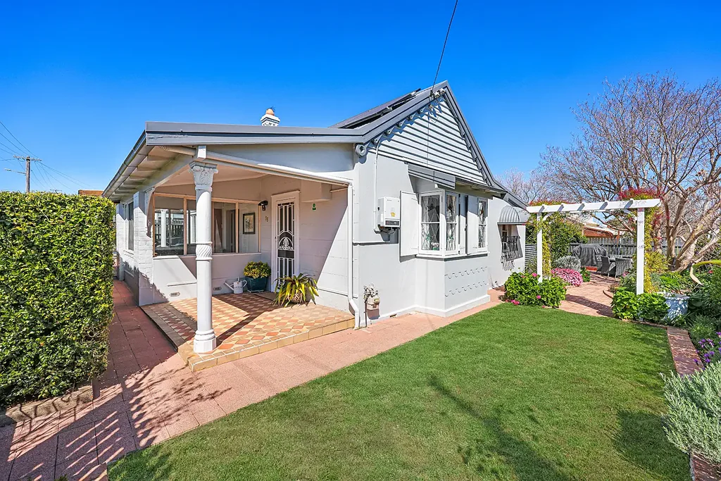 95 Denison Street, Tamworth, NSW 2340