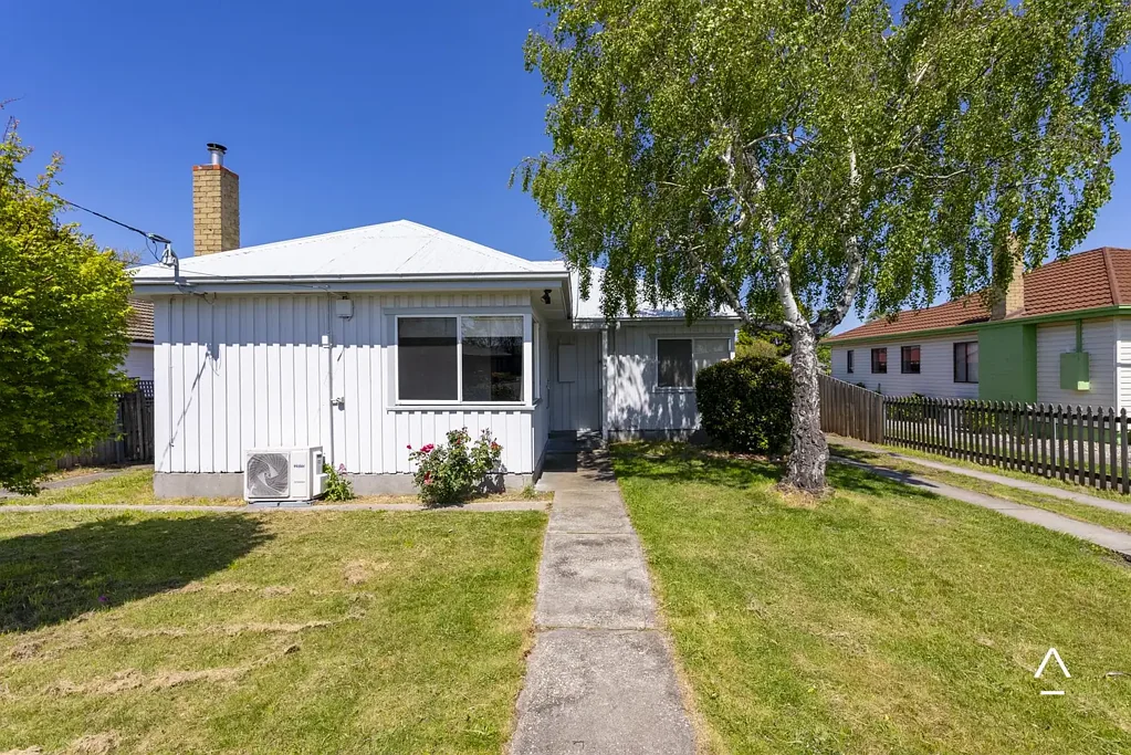 3 bedroom home in the heart of Mayfield