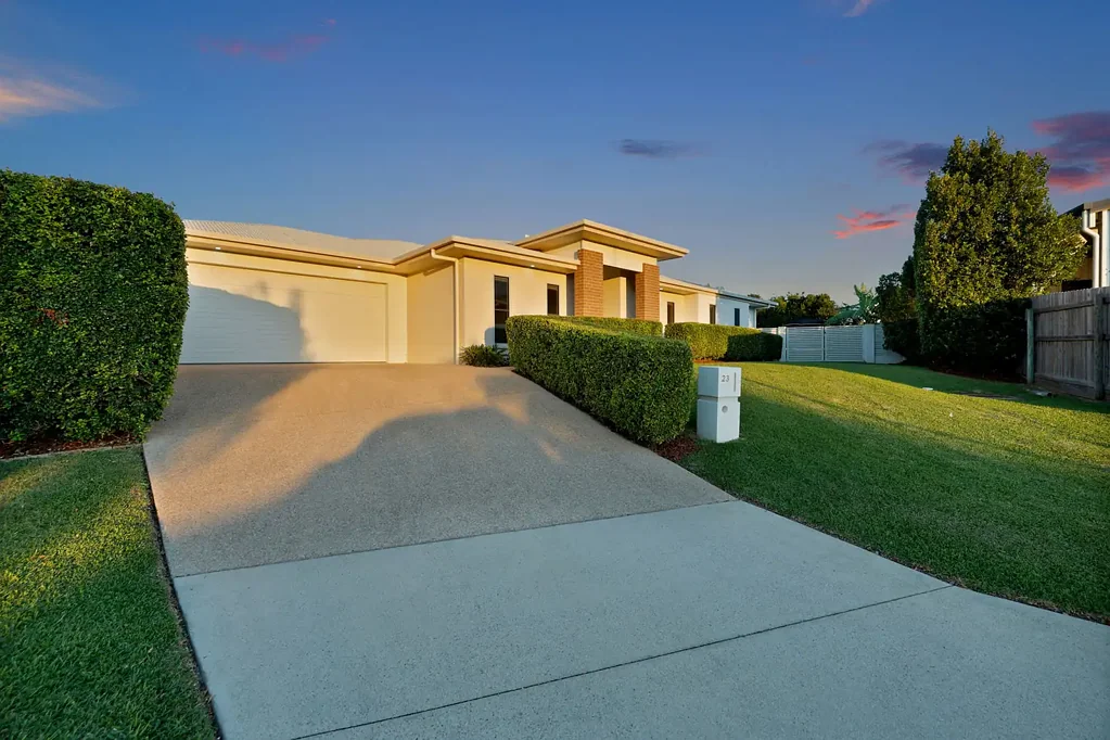23 Lockyer Court, Rural View, QLD 4740