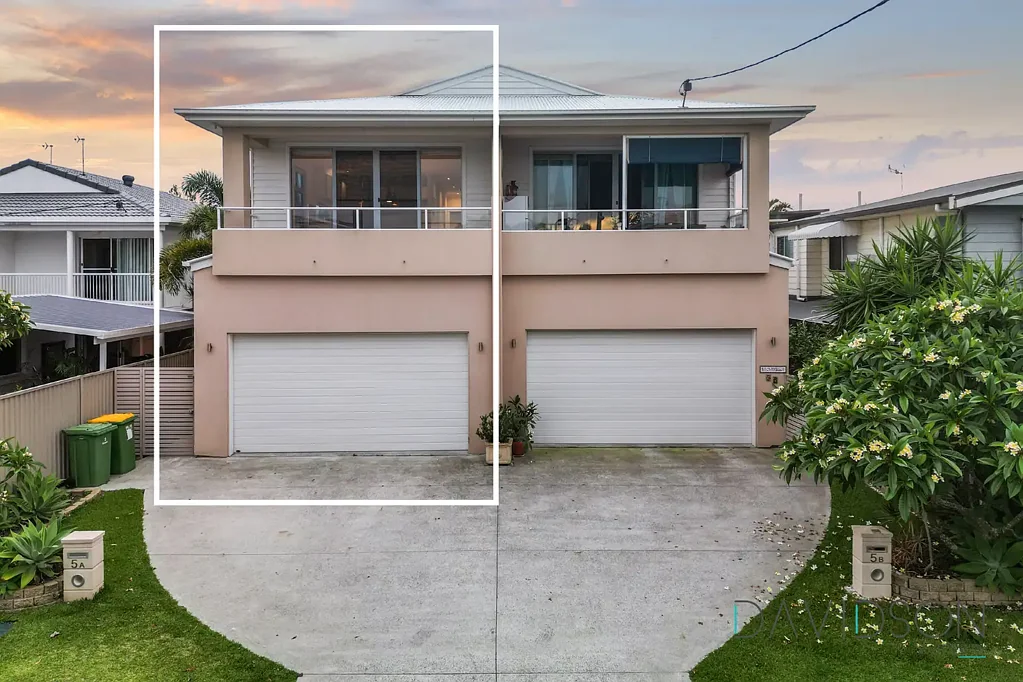 Executive Style 4 Bedroom Home in Paradise Point
