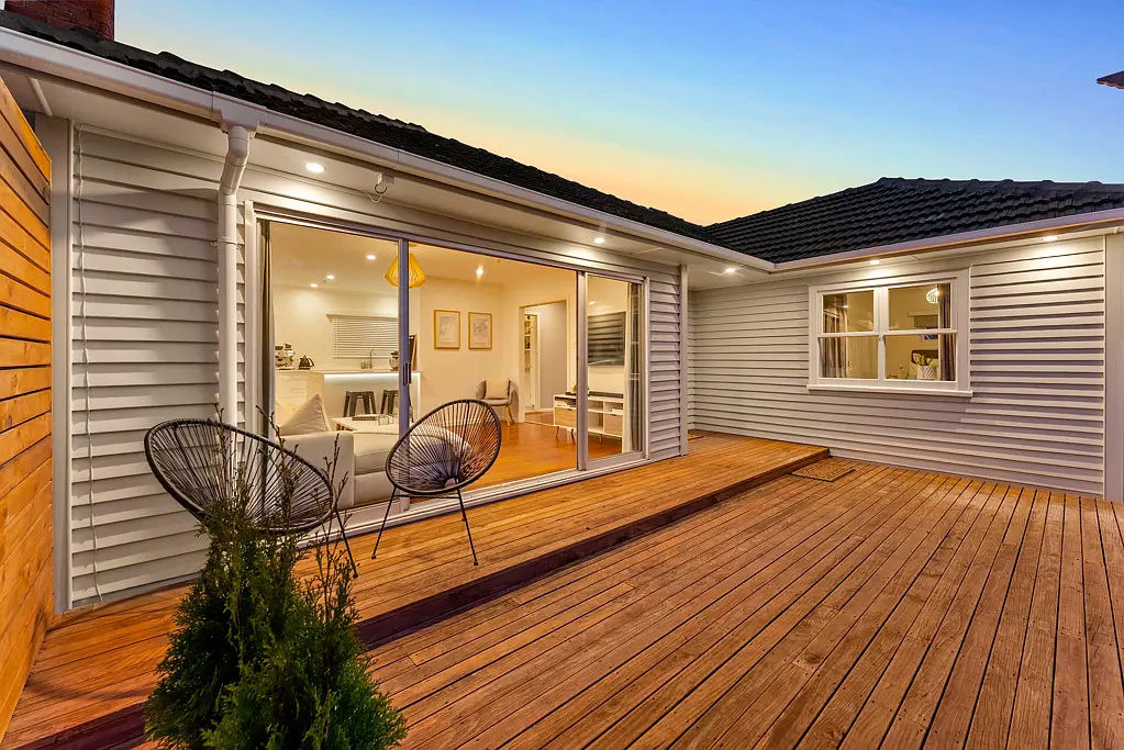 167 Beach Haven Road, Beach Haven, North Shore City, Auckland
