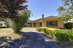 13 Hillcrest Avenue, Mount Gambier
