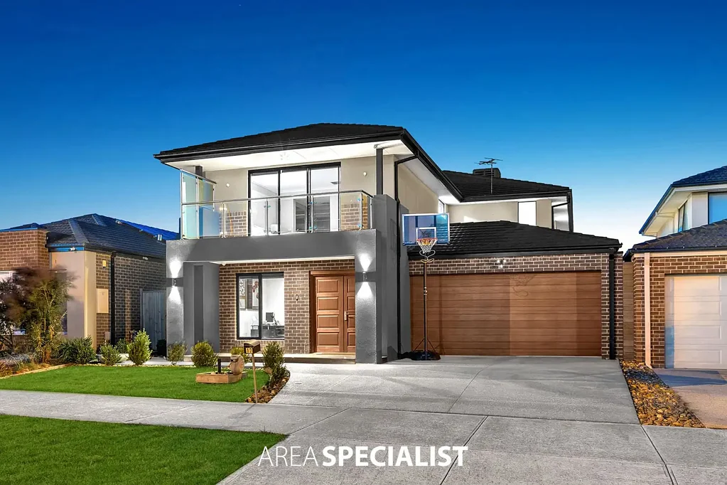 17 Moorgate Road, Clyde North, VIC 3978