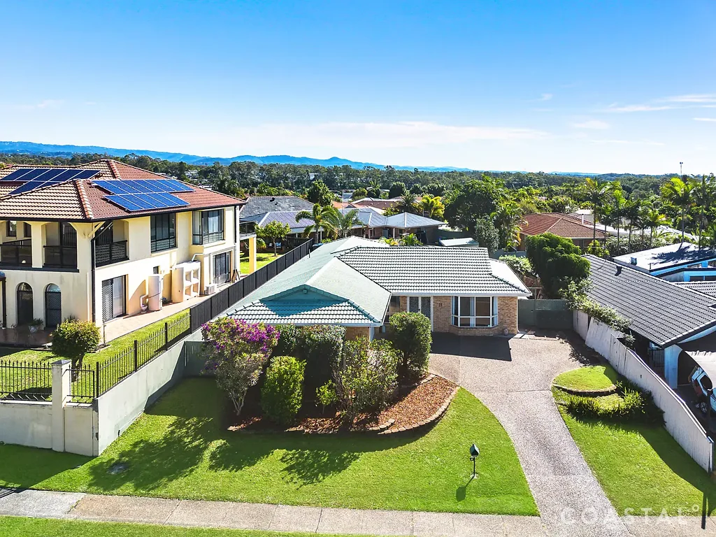 11 Carrumbella Drive, Arundel, QLD 4214