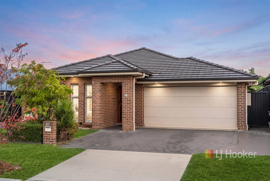 Riverstone 4Habitaciones Single Story Stunner in Prime Location