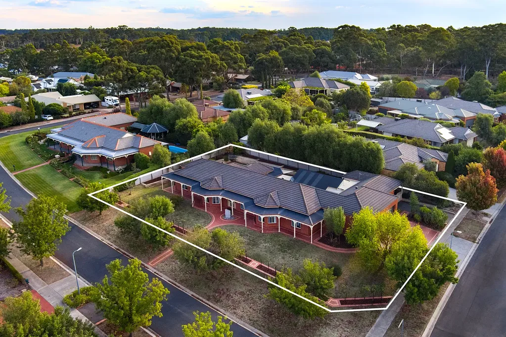 1 Lawrence Park Drive, Castlemaine, VIC 3450