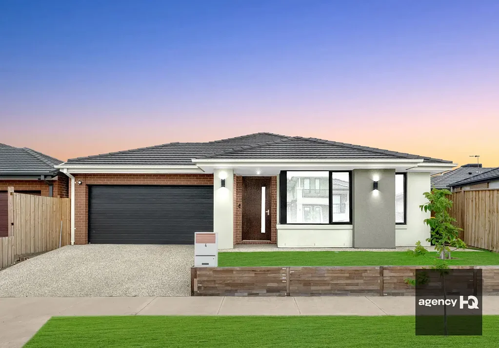 Brand new - Luxurious Family Living in  Creekstone Estate- Tarneit
