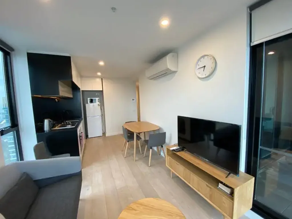 Fully Furnished 2Bed2Bath1Carspace w. view of Port Philip