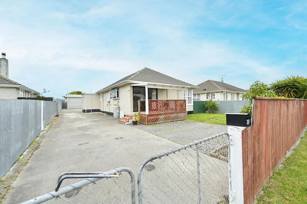 Onekawa 3침실 Under $550K – Family Home with Extra Flex Space