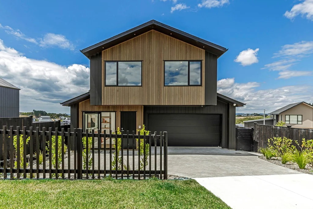 Orewa 6Moenga Luxury Home with Elevated Views