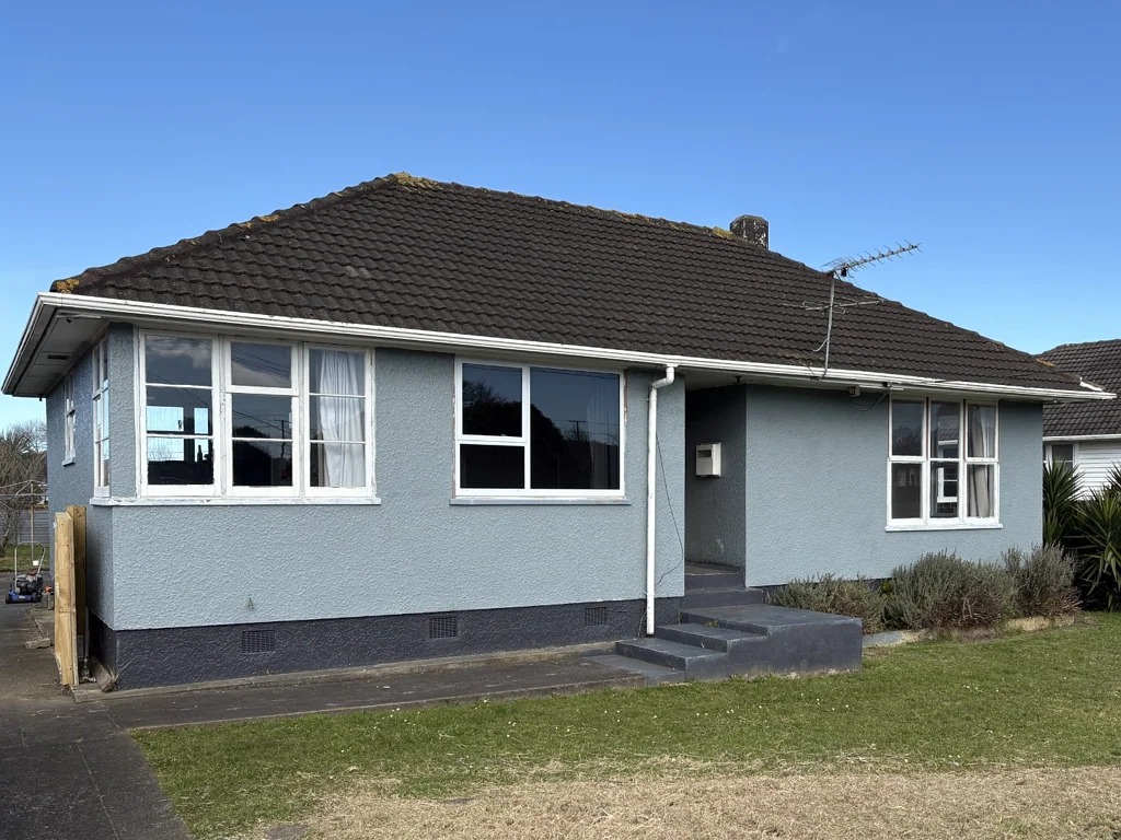 FAMILY FRIENDLY THREE BEDROOMS - HAWERA