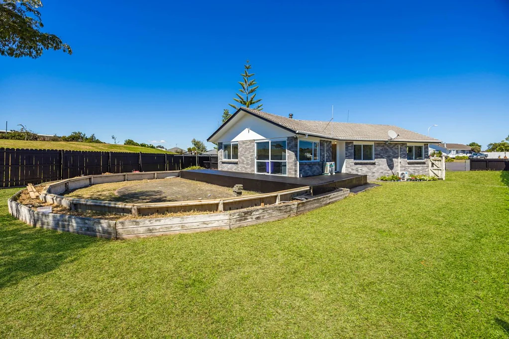 15 Advocate Place, Randwick Park, Manukau City, Auckland