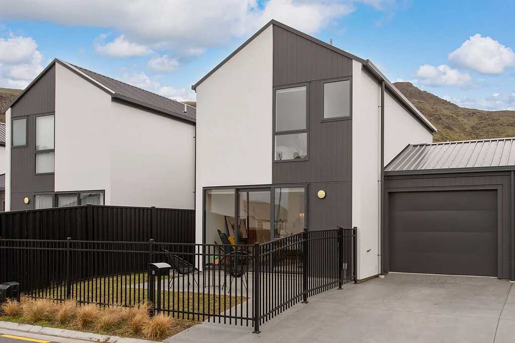 8 Wheatsheaf Lane, Heathcote Valley, Christchurch, Canterbury