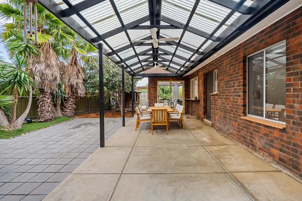 15 Marinna Court, West Lakes, SA 5021