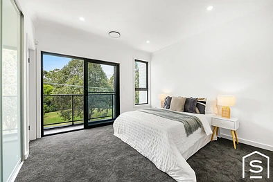 83B Moffatts Drive, Dundas Valley, NSW 2117, 5房, 3浴, Apartment