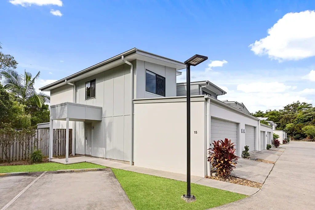Buderim 3침실 Spacious Townhouse - Large Yard - Private End Position
