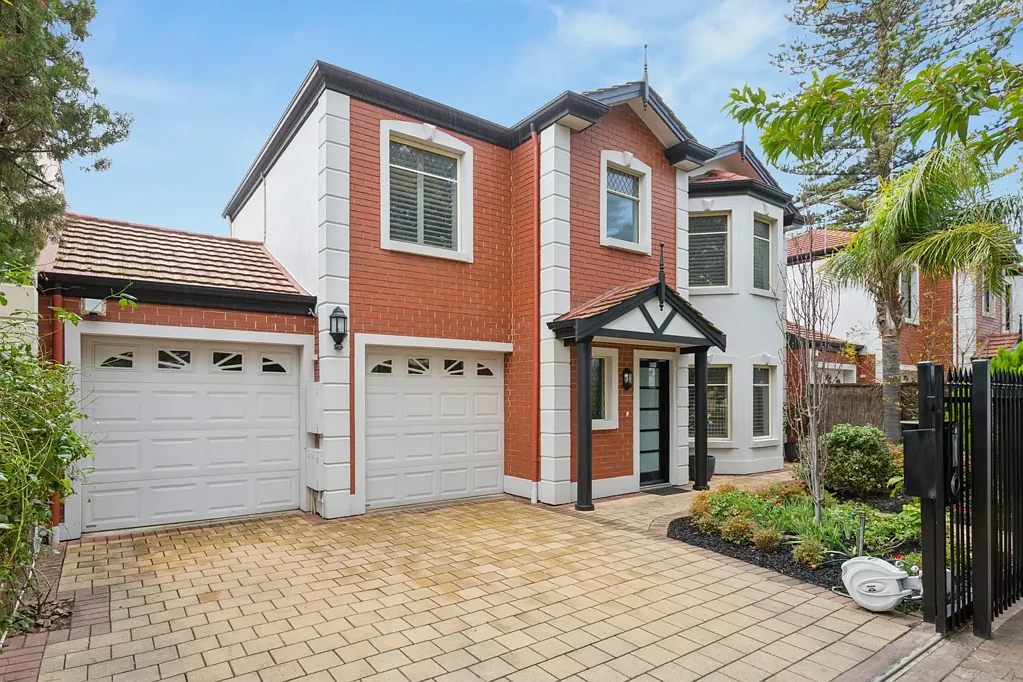 2b Clovelly Avenue, Glenelg North, SA 5045