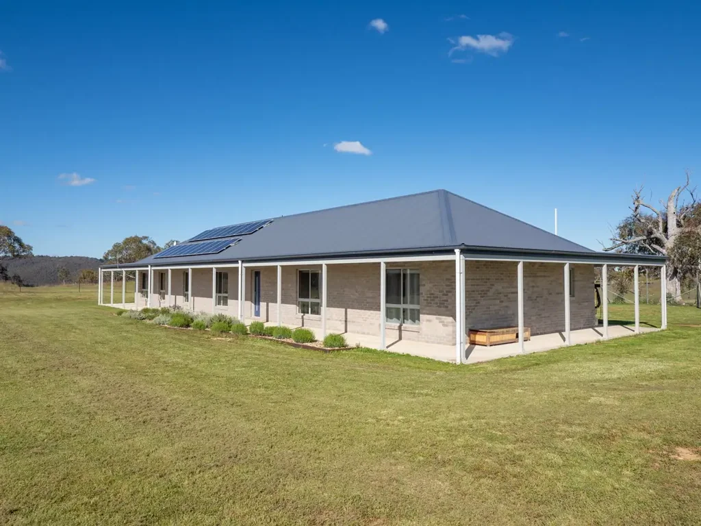 Jindabyne 6Moenga Country Lifestyle with Snowy Mountains Views