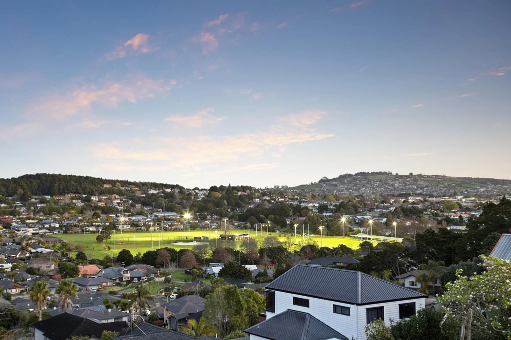 Pukekohe 4 Slaapkamer Transformed, Elevated & Ready to Enjoy