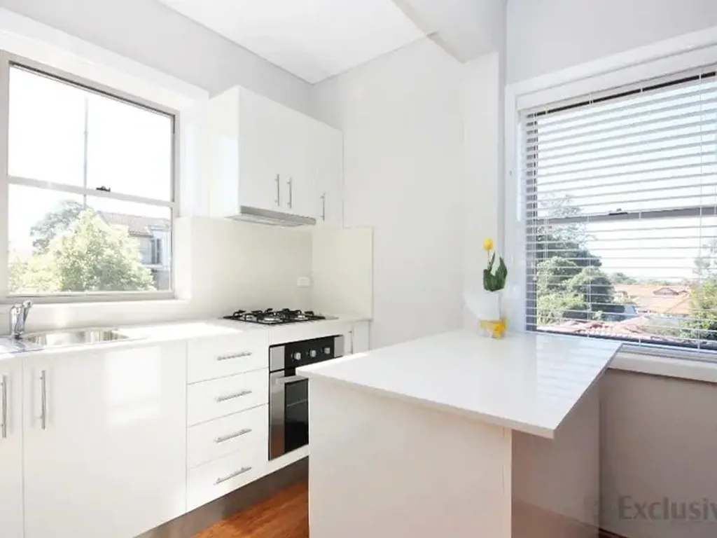 Modern One-Bedroom Unit in Prime Location