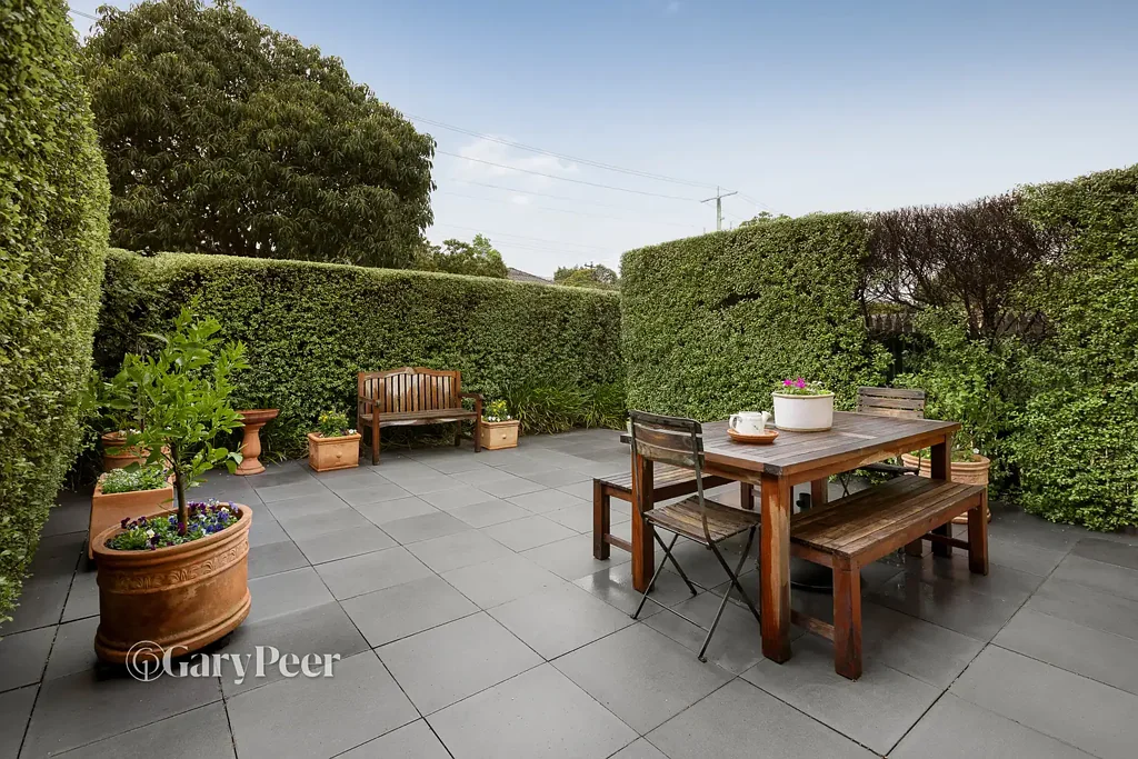 Caulfield South 3कमरा Stylish courtyard haven in a superb location