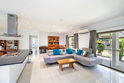 13 Debbie Street, Trinity Park