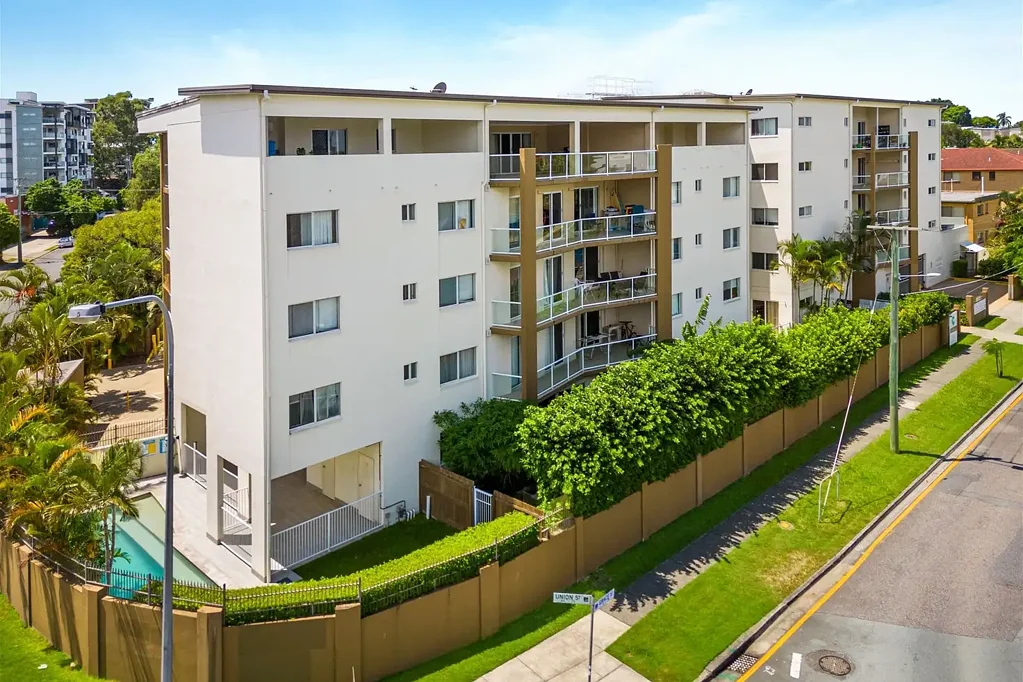 Ultra-convenient Living, with Pool and  Lift Access
