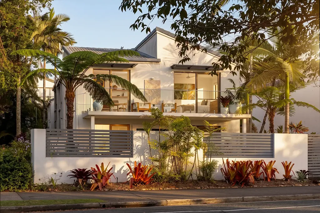 Noosaville 2Zimmer River Views. Refined Living. Gympie Terrace at Your Door.