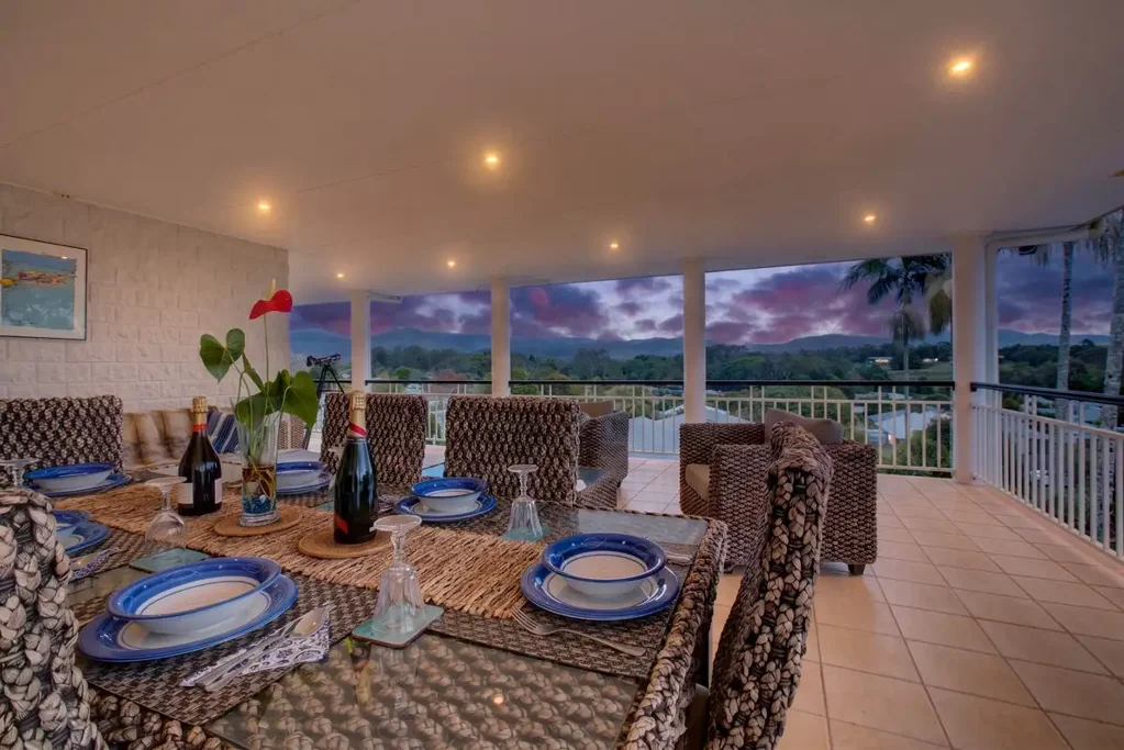 Atherton 5ਬੈੱਡਰੂਮ Spacious & Versatile Family Living in Atherton with Unforgettable Sunsets