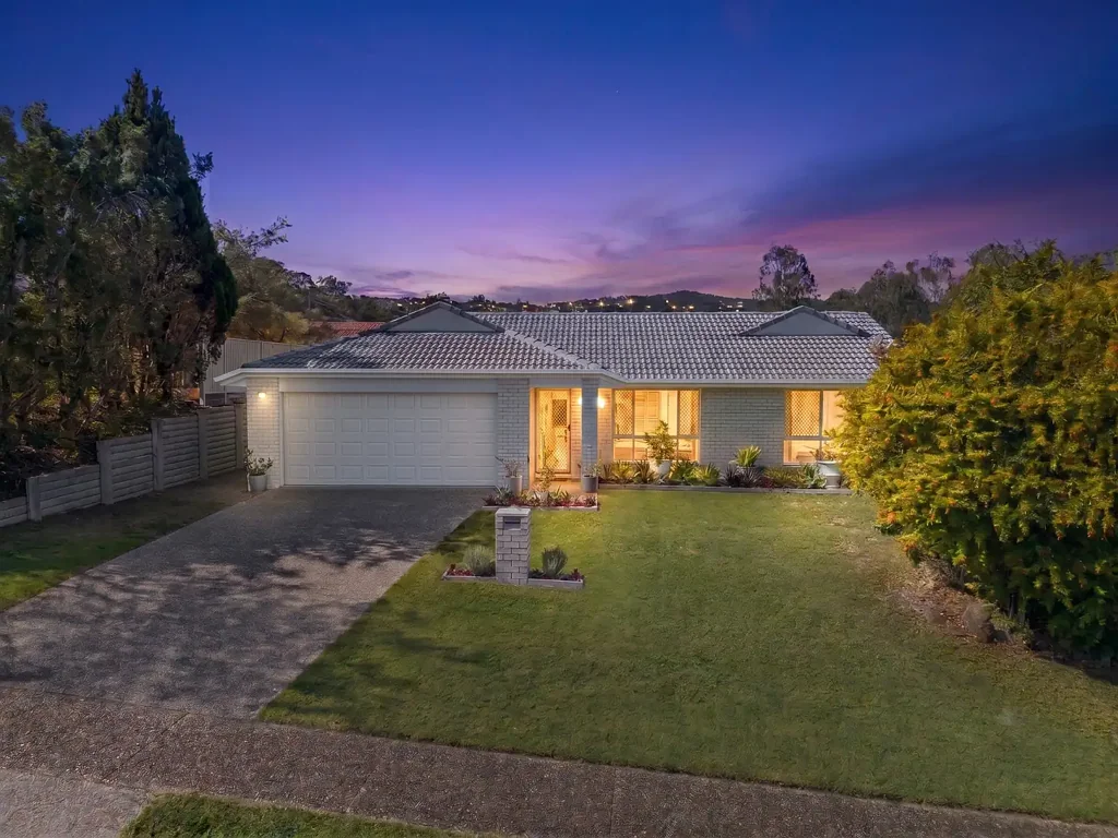Arana Hills 4Zimmer Fully Renovated Perfection in a Coveted Arana Hills Setting