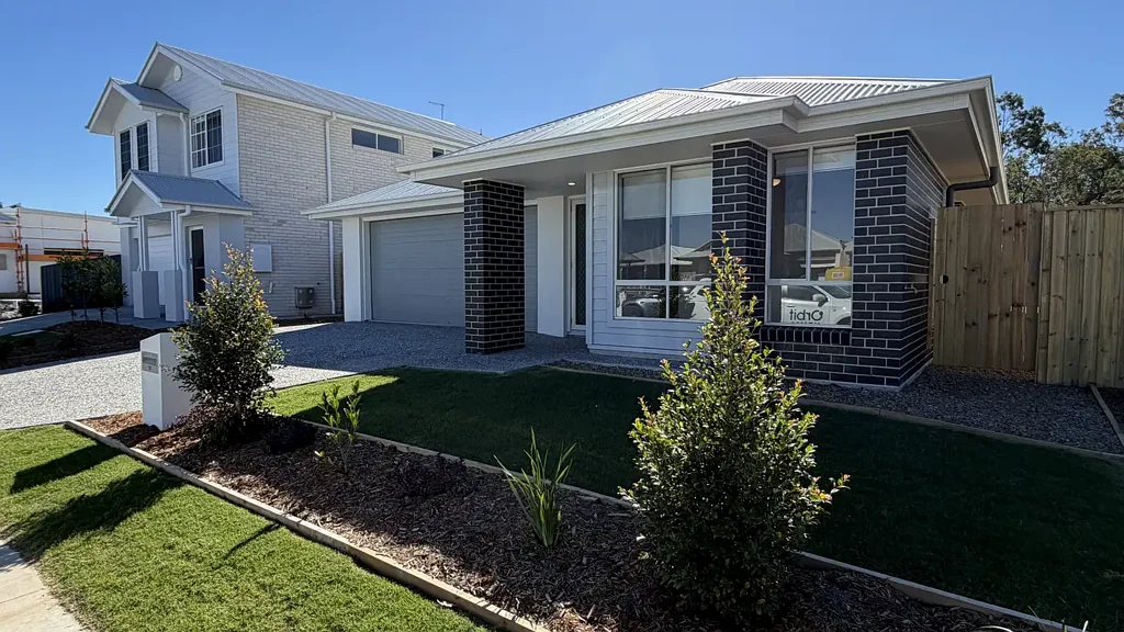 Modern Family Home with Solar & Separate Lounge in Affinity Estate