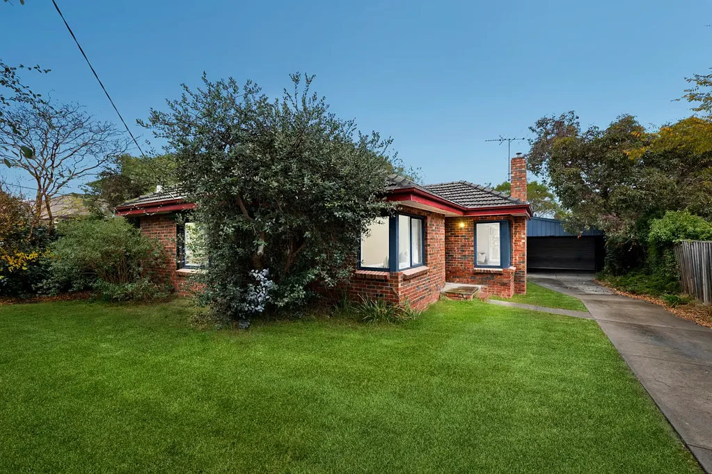 Highett 3部屋 Traditional Clinker Brick Family Home with Scope to Dream
