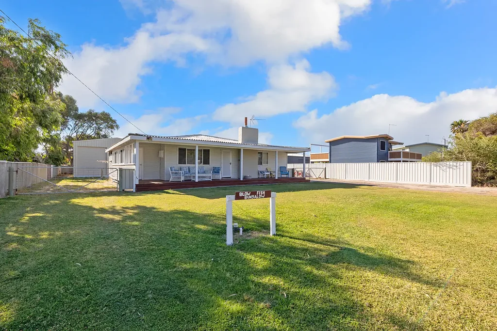 6 Wedge Avenue, Lancelin, WA 6044