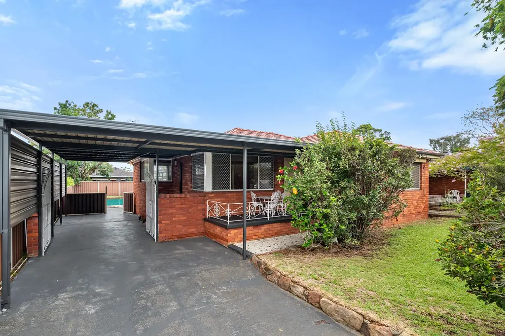 24 Edgar Street, Macquarie Fields, NSW 2564
