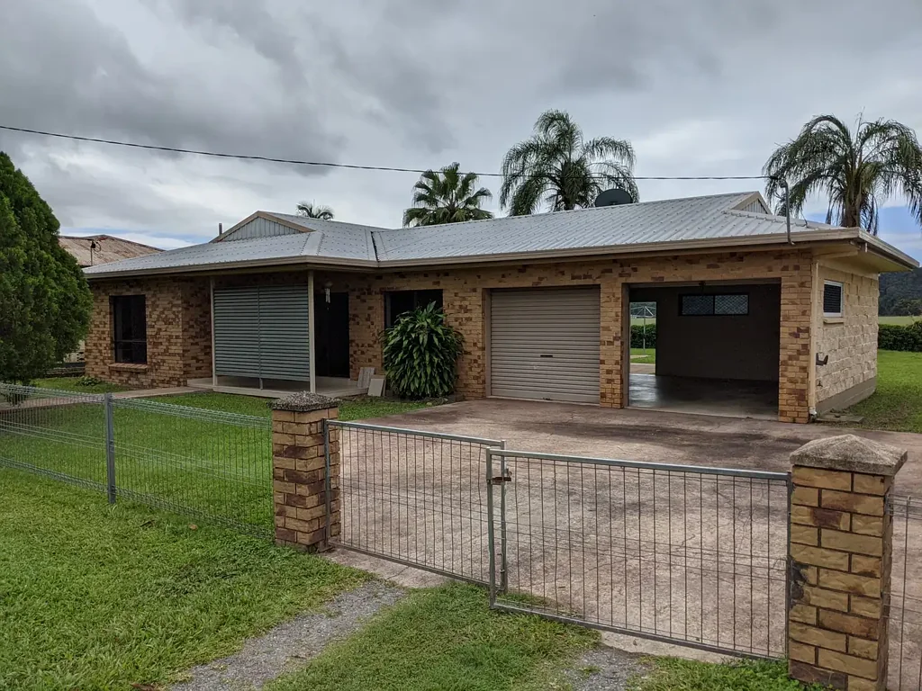 Large renovated house in Mossman
